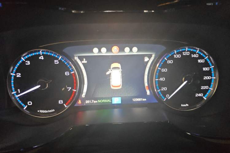 Used GAC Trumpchi GS8 2017 320T Two-Wheel Drive Luxury Smart Connectivity Version (7 Seats) Instrument Cluster