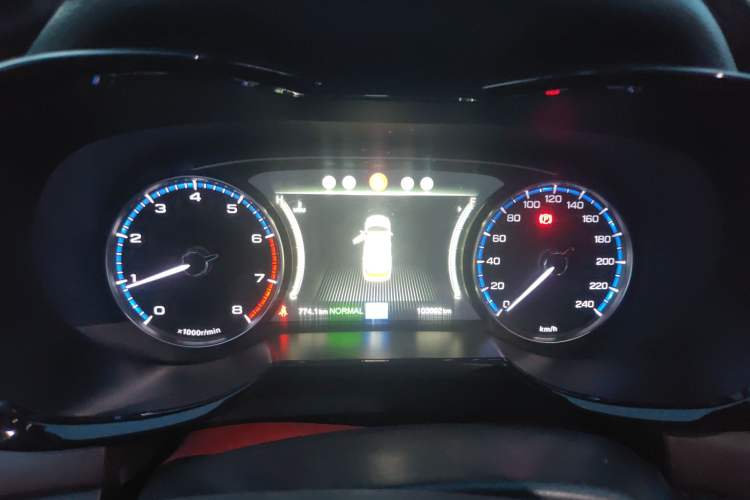 Used GAC Trumpchi GS8 2017 320T Two-Wheel Drive Luxury Smart Connectivity Version (7 Seats) Instrument Cluster