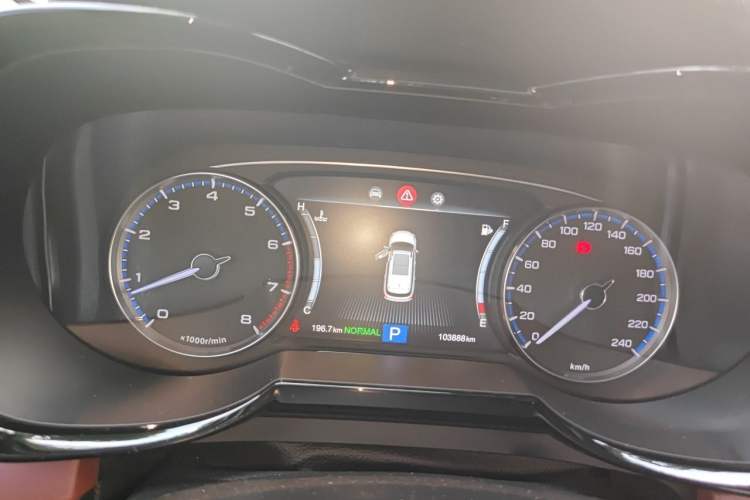 Used GAC Trumpchi GS8 2017 320T Two-Wheel Drive Luxury Smart Connectivity Version (7 Seats) Instrument Cluster