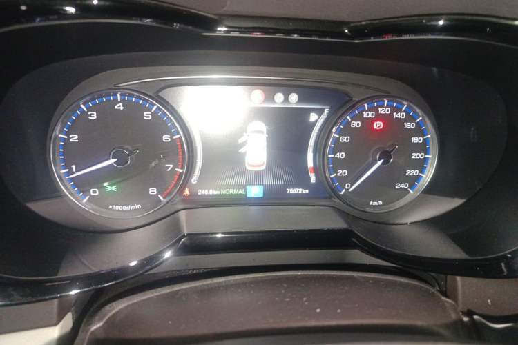 Used GAC Trumpchi GS8 2017 320T Two-Wheel Drive Luxury Smart Connectivity Version (7 Seats) Instrument Cluster