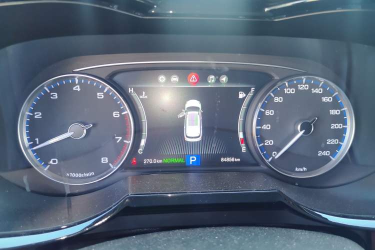 Used GAC Trumpchi GS8 2017 320T Two-Wheel Drive Luxury Smart Connectivity Version (7 Seats) Instrument Cluster