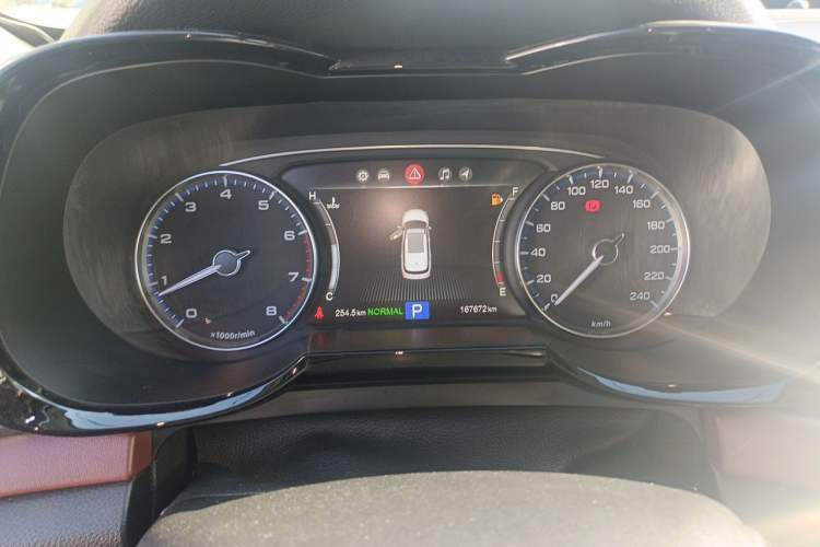 Used GAC Trumpchi GS8 2017 320T Two-Wheel Drive Luxury Smart Connectivity Version (7 Seats) Instrument Cluster