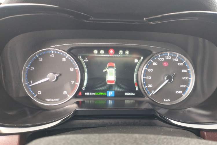 Used GAC Trumpchi GS8 2017 320T Two-Wheel Drive Luxury Smart Connectivity Version (7 Seats) Instrument Cluster