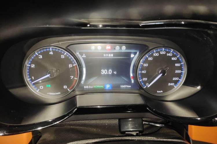 Used GAC Trumpchi GS8 2017 320T Two-Wheel Drive Luxury Smart Connectivity Version (7 Seats) Instrument Cluster