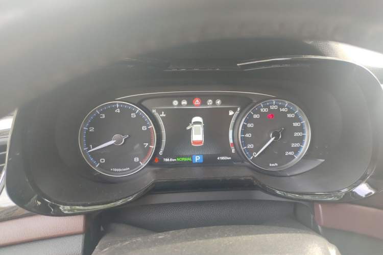 Used GAC Trumpchi GS8 2017 320T Two-Wheel Drive Luxury Smart Connectivity Version (7 Seats) Instrument Cluster