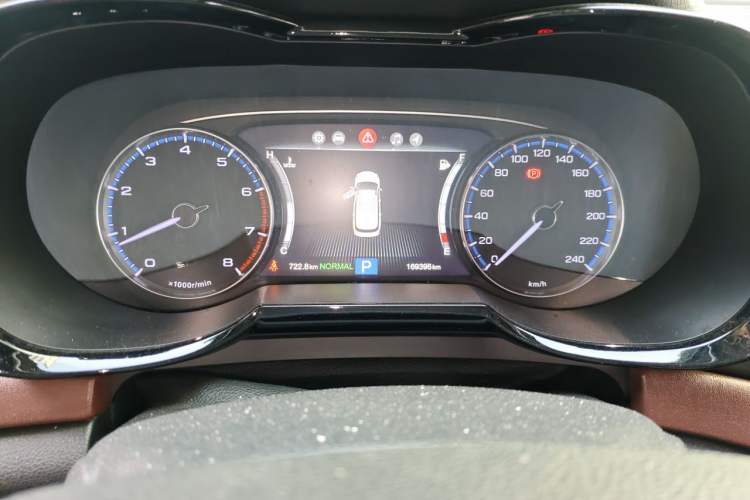 Used GAC Trumpchi GS8 2017 320T Two-Wheel Drive Luxury Smart Connectivity Version (7 Seats) Instrument Cluster