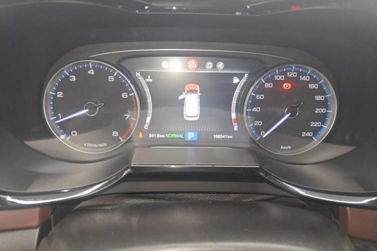 Used GAC Trumpchi GS8 2017 320T Two-Wheel Drive Luxury Smart Connectivity Version (7 Seats) Instrument Cluster