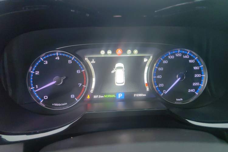 Used GAC Trumpchi GS8 2017 320T Two-Wheel Drive Luxury Smart Connectivity Version (7 Seats) Instrument Cluster