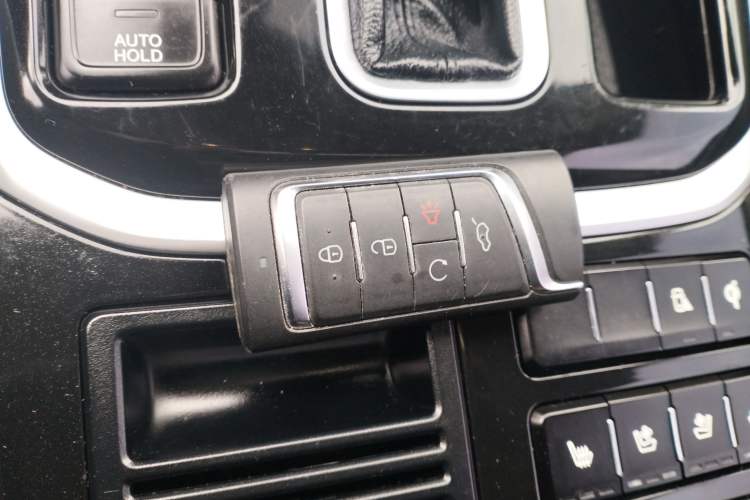 Used GAC Trumpchi GS8 2017 320T Two-Wheel Drive Luxury Smart Connectivity Version (7 Seats) Interior 1