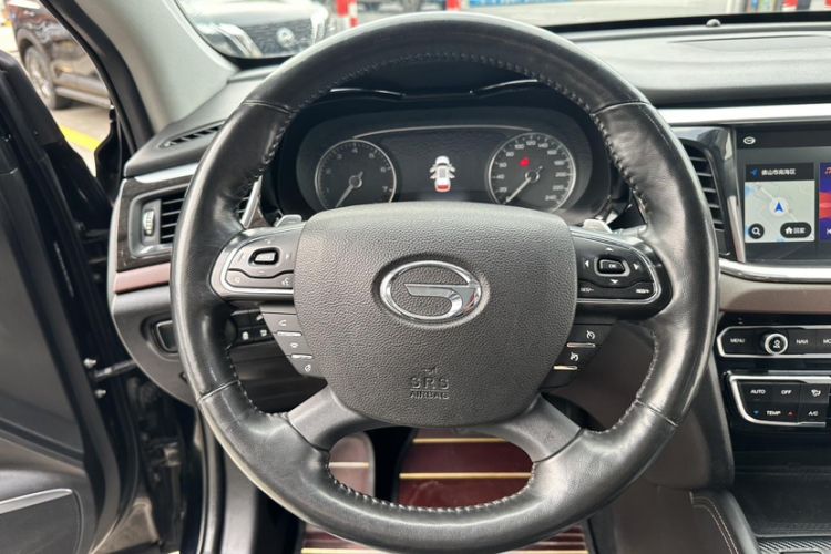 Used GAC Trumpchi GS8 2017 320T Two-Wheel Drive Luxury Smart Connectivity Version (7 Seats) Interior 10
