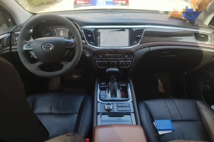 Used GAC Trumpchi GS8 2017 320T Four-Wheel Drive Luxury Smart Connectivity Version (7 Seats) Interior 2