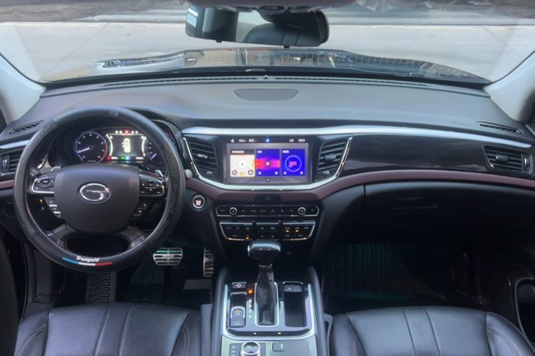 Used GAC Trumpchi GS8 2017 320T Four-Wheel Drive Luxury Smart Connectivity Version (7 Seats) Interior 2