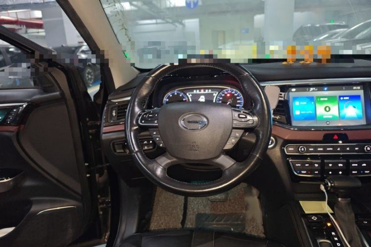 Used GAC Trumpchi GS8 2017 320T Two-Wheel Drive Luxury Smart Connectivity Version (7 Seats) Interior 3