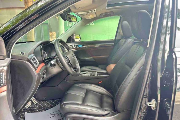 Used GAC Trumpchi GS8 2017 320T Two-Wheel Drive Luxury Smart Connectivity Version (7 Seats) Interior 3