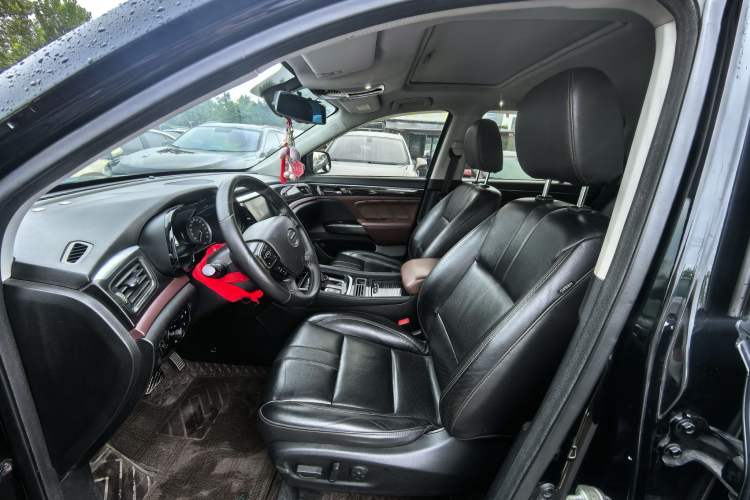 Used GAC Trumpchi GS8 2017 320T Two-Wheel Drive Luxury Edition (7 Seats) Interior 4