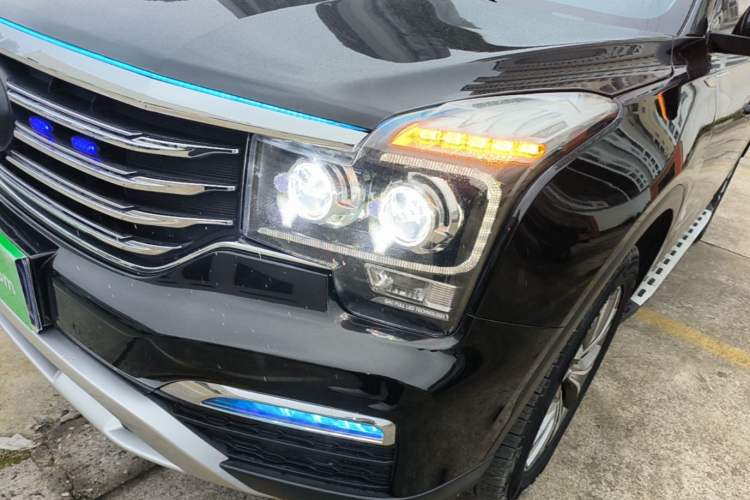 Used GAC Trumpchi GS8 2017 320T Two-Wheel Drive Luxury Smart Connectivity Version (7 Seats) Left Front Headlight