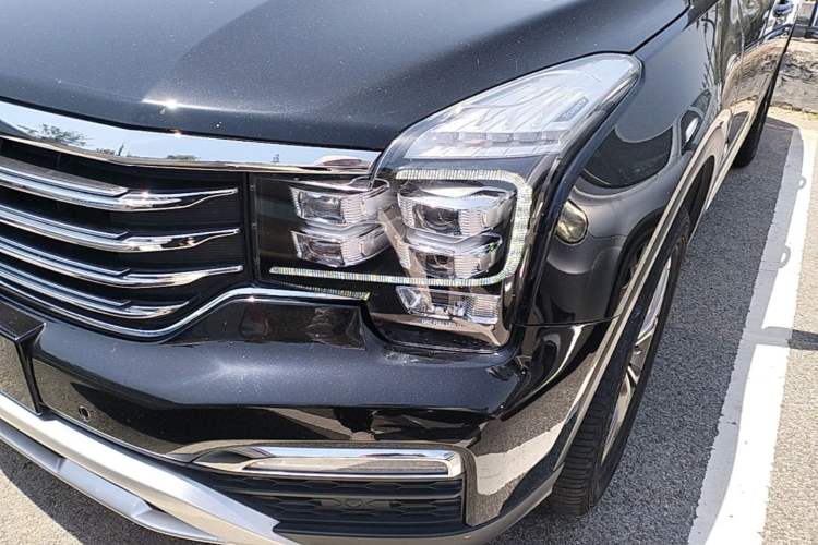 Used GAC Trumpchi GS8 2017 320T Two-Wheel Drive Luxury Smart Connectivity Version (7 Seats) Left Front Headlight