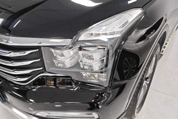Used GAC Trumpchi GS8 2017 320T Two-Wheel Drive Luxury Smart Connectivity Version (7 Seats) Left Front Headlight