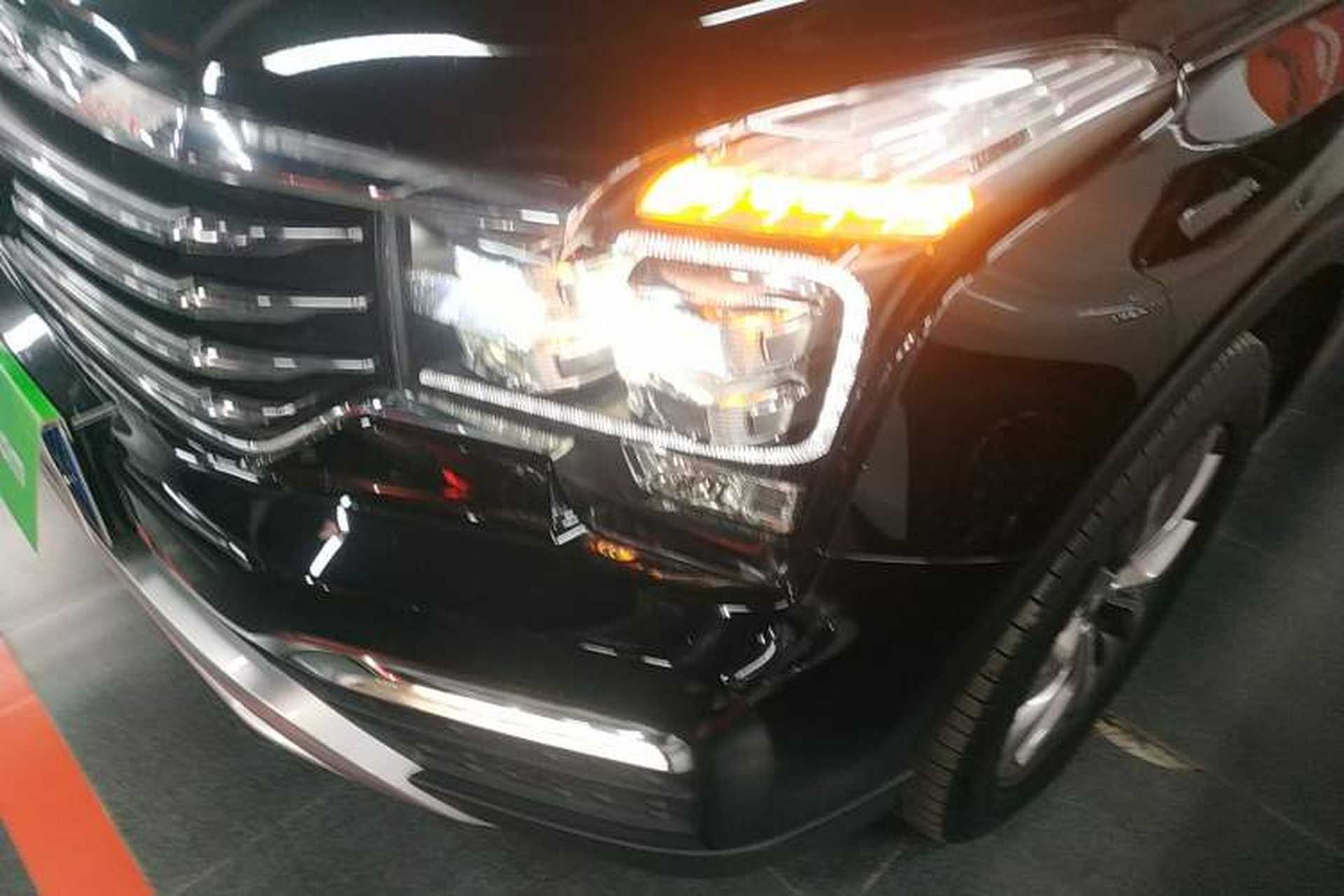 Used GAC Trumpchi GS8 2017 320T Two-Wheel Drive Luxury Smart Connectivity Version (7 Seats) Left Front Headlight