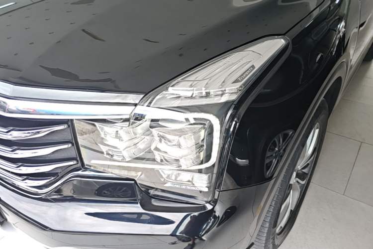 Used GAC Trumpchi GS8 2017 320T Two-Wheel Drive Luxury Smart Connectivity Version (7 Seats) Left Front Headlight