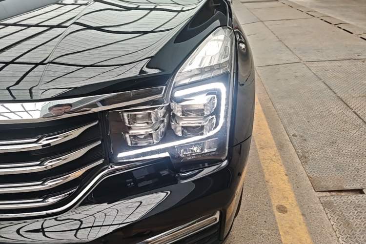 Used GAC Trumpchi GS8 2017 320T Two-Wheel Drive Luxury Smart Connectivity Version (7 Seats) Left Front Headlight