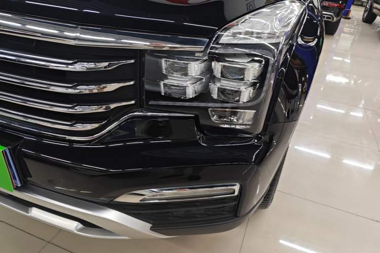 Used GAC Trumpchi GS8 2017 320T Two-Wheel Drive Luxury Smart Connectivity Version (7 Seats) Left Front Headlight