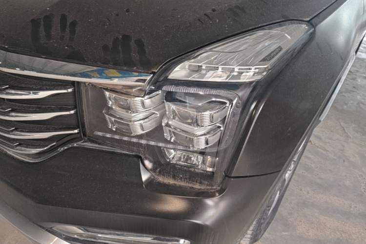 Used GAC Trumpchi GS8 2017 320T Four-Wheel Drive Luxury Smart Connectivity Version (7 Seats) Left Front Headlight