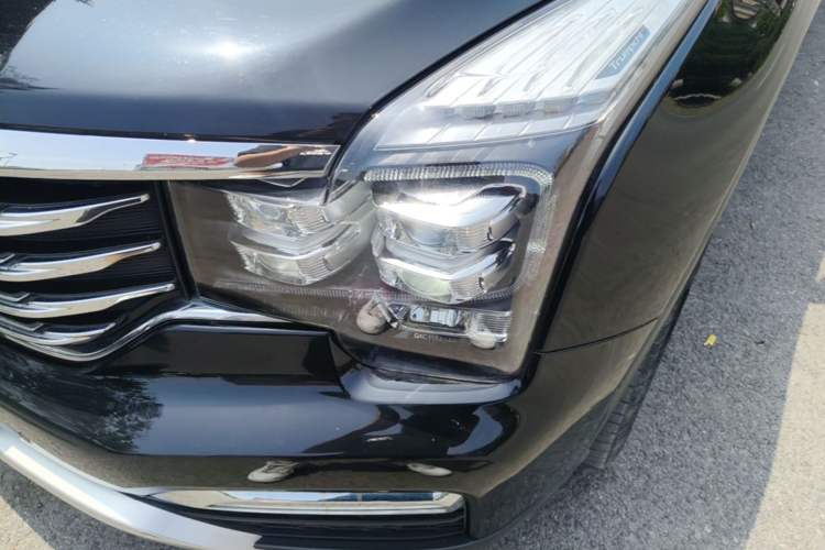 Used GAC Trumpchi GS8 2017 320T Two-Wheel Drive Luxury Smart Connectivity Version (7 Seats) Left Front Headlight