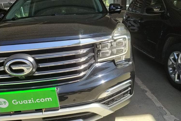 Used GAC Trumpchi GS8 2017 320T Two-Wheel Drive Luxury Smart Connectivity Version (7 Seats) Left Front Headlight