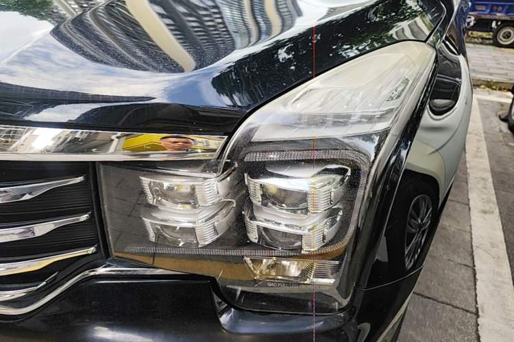 Used GAC Trumpchi GS8 2017 320T Two-Wheel Drive Luxury Smart Connectivity Version (7 Seats) Left Front Headlight