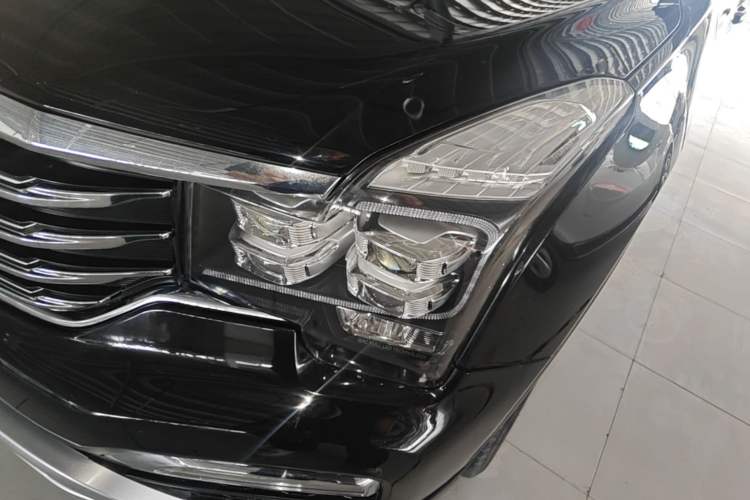 Used GAC Trumpchi GS8 2017 320T Four-Wheel Drive Luxury Smart Connectivity Version (7 Seats) Left Front Headlight