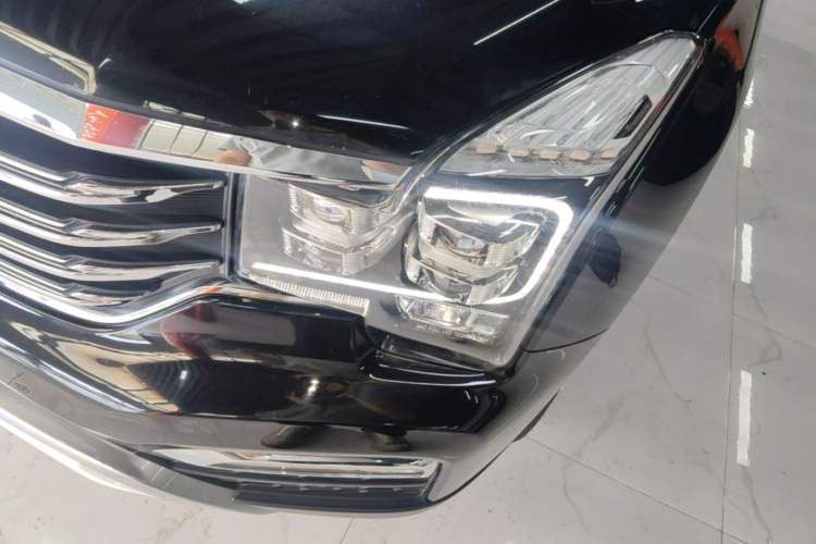 Used GAC Trumpchi GS8 2017 320T Two-Wheel Drive Luxury Smart Connectivity Version (7 Seats) Left Front Headlight