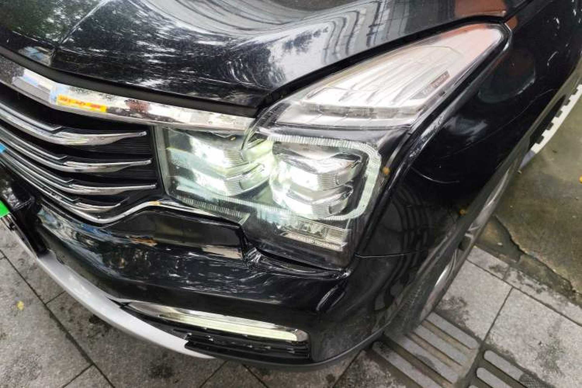 Used GAC Trumpchi GS8 2017 320T Two-Wheel Drive Luxury Smart Connectivity Version (7 Seats) Left Front Headlight