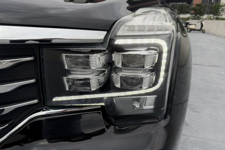Used GAC Trumpchi GS8 2017 320T Two-Wheel Drive Prestige Version (7 Seats) Left Front Headlight