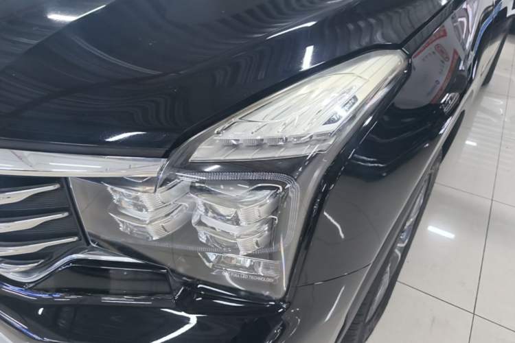 Used GAC Trumpchi GS8 2017 320T Two-Wheel Drive Luxury Edition (7 Seats) Left Front Headlight
