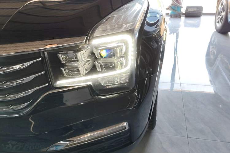 Used GAC Trumpchi GS8 2017 320T Two-Wheel Drive Luxury Smart Connectivity Version (7 Seats) Left Front Headlight