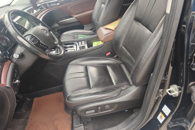 Used GAC Trumpchi GS8 2017 320T Two-Wheel Drive Luxury Smart Connectivity Version (7 Seats) Left Front Seat