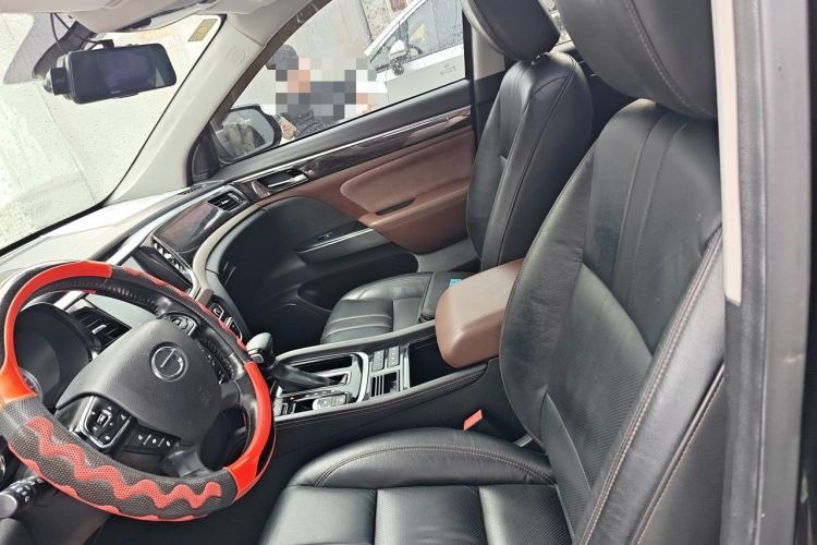 Used GAC Trumpchi GS8 2017 320T Two-Wheel Drive Luxury Smart Connectivity Version (7 Seats) Left Front Seat
