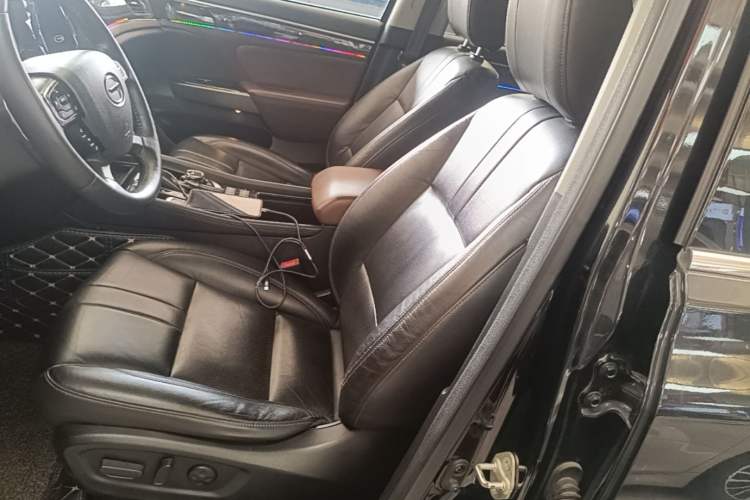 Used GAC Trumpchi GS8 2017 320T Four-Wheel Drive Luxury Smart Connectivity Version (7 Seats) Left Front Seat