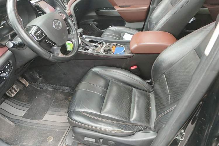Used GAC Trumpchi GS8 2017 320T Two-Wheel Drive Luxury Smart Connectivity Version (7 Seats) Left Front Seat