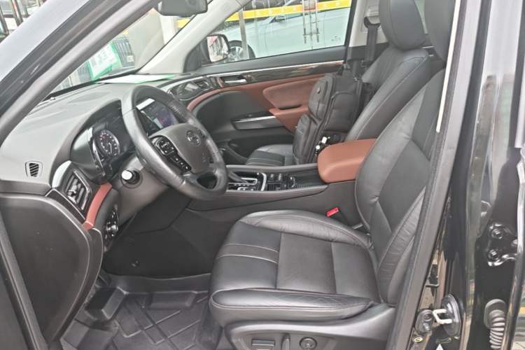 Used GAC Trumpchi GS8 2017 320T Two-Wheel Drive Luxury Smart Connectivity Version (7 Seats) Left Front Seat