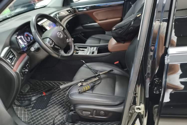 Used GAC Trumpchi GS8 2017 320T Two-Wheel Drive Luxury Smart Connectivity Version (7 Seats) Left Front Seat