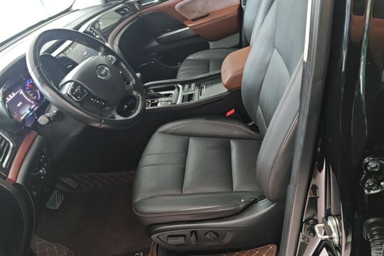 Used GAC Trumpchi GS8 2017 320T Two-Wheel Drive Luxury Smart Connectivity Version (7 Seats) Left Front Seat