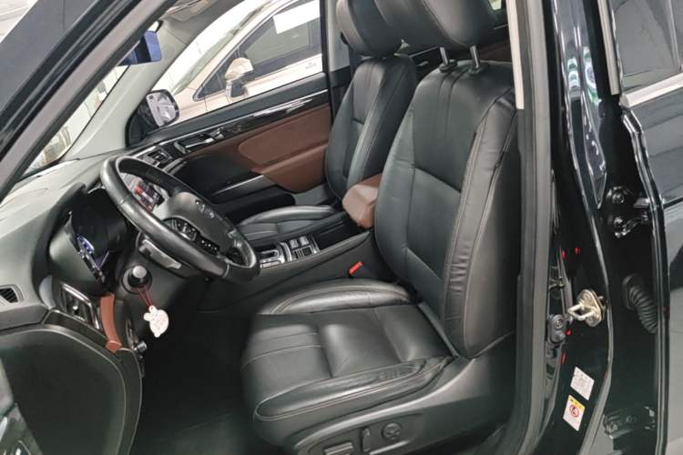 Used GAC Trumpchi GS8 2017 320T Two-Wheel Drive Luxury Smart Connectivity Version (7 Seats) Left Front Seat