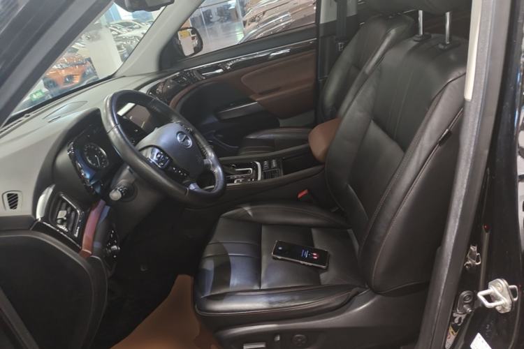 Used GAC Trumpchi GS8 2017 320T Two-Wheel Drive Luxury Smart Connectivity Version (7 Seats) Left Front Seat