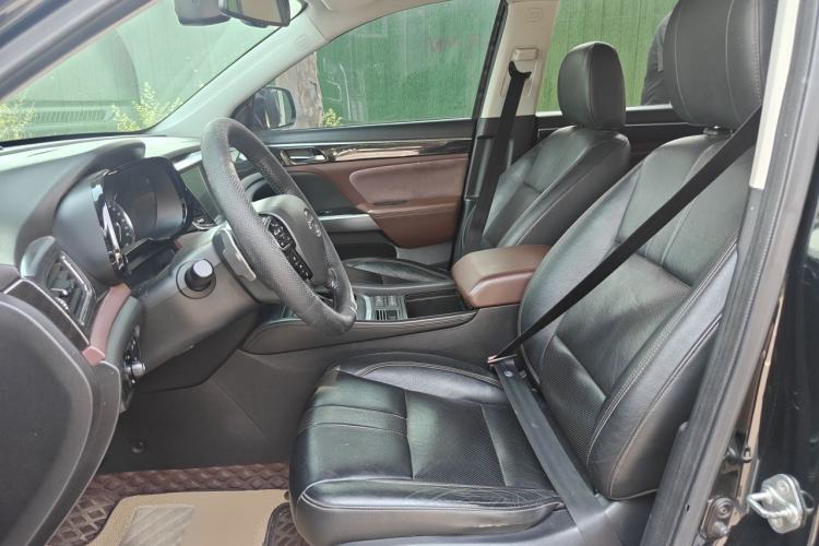 Used GAC Trumpchi GS8 2017 320T Two-Wheel Drive Luxury Smart Connectivity Version (7 Seats) Left Front Seat