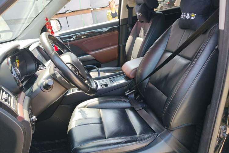 Used GAC Trumpchi GS8 2017 320T Two-Wheel Drive Luxury Smart Connectivity Version (7 Seats) Left Front Seat