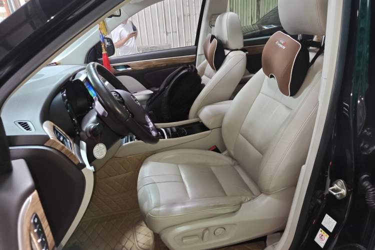 Used GAC Trumpchi GS8 2017 320T Two-Wheel Drive Luxury Smart Connectivity Version (7 Seats) Left Front Seat