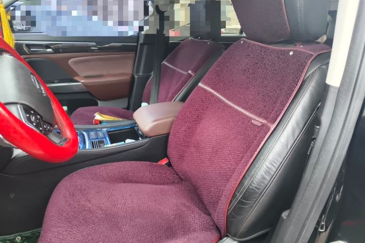 Used GAC Trumpchi GS8 2017 320T Two-Wheel Drive Luxury Smart Connectivity Version (7 Seats) Left Front Seat