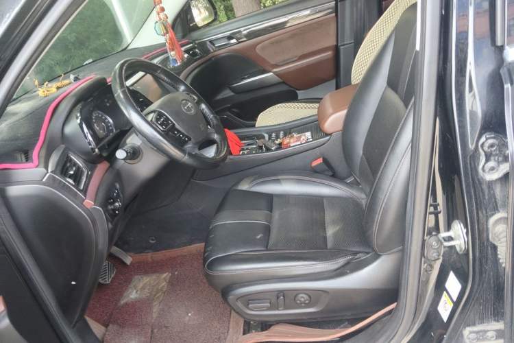 Used GAC Trumpchi GS8 2017 320T Two-Wheel Drive Luxury Smart Connectivity Version (7 Seats) Left Front Seat